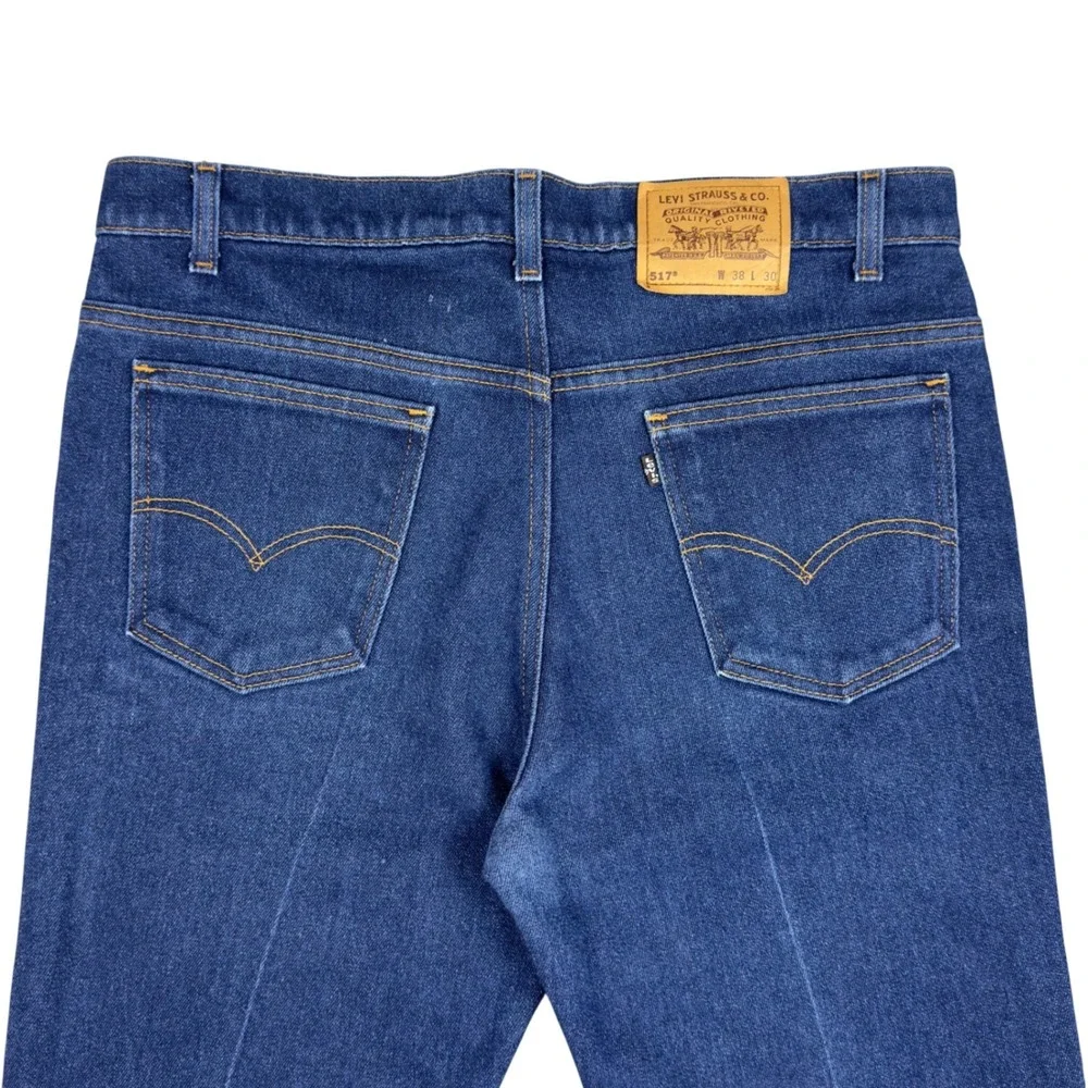 Levis clean pair